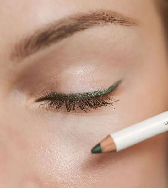 Uoga Uoga Uoga Uoga Eyeliner Pencil vegan, 853 crocodile - smaragd, – Produktbild 3 von 4