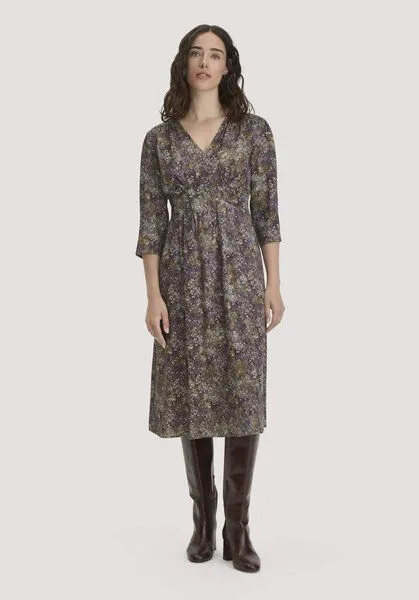 hessnatur hessnatur Kleid tailliert aus TENCEL Lyocell und LENZING ECOVERO Viskose, Dunkle traube, – Produktbild 1 von 4
