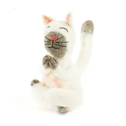 short'n'pietz short'n'pietz Weiße Yoga Katze als Filz Eierwärmer – Produktbild 1 von 1