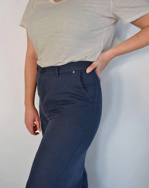 Aatise Aatise Schlaghose damen mid-rise Zhéa mit Seitentaschen aus 100% Leinen, Blau, – Produktbild 4 von 4