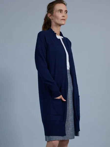 Susan's Fashion Susan's Fashion Strickjacke Marie aus Biomerinowolle, Dunkelblau, – Produktbild 5 von 6