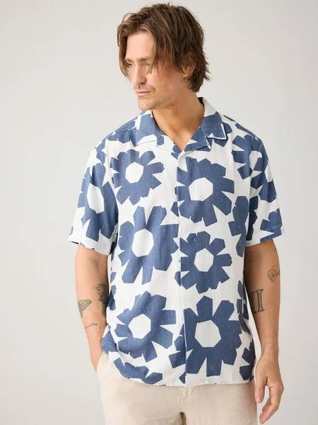 KnowledgeCotton Apparel KnowledgeCotton Apparel Lockeres Kurzarmhemd mit Print aus Ecovero und Bio-Leinen, Blau-blue, – Produktbild 1 von 2
