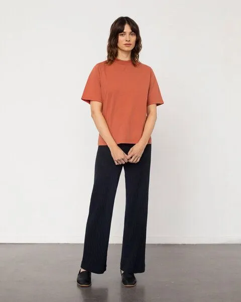 Rotholz Rotholz Basic T-Shirt mit breitem Kragen Bio Baumwolle, Rot, – Produktbild 6 von 7