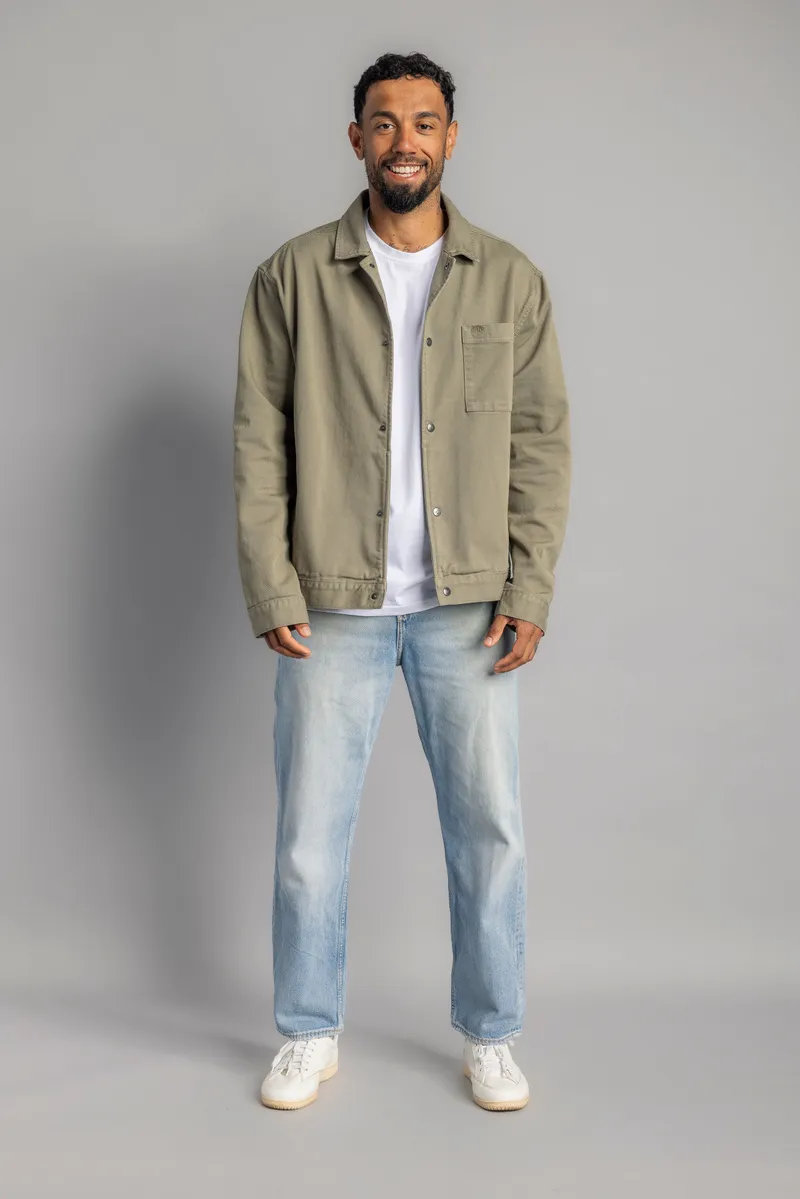 DIRTS DIRTS Herren vegan Jeansjacke Unisex Dusty Olive, Olivgrün, – Produktbild 1 von 2