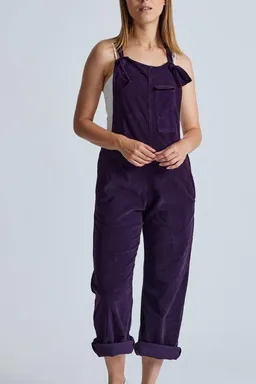 Flax and Loom Flax and Loom Damen vegan Latzhose Corduroy Mary Lou Aubergine – Produktbild 1 von 1