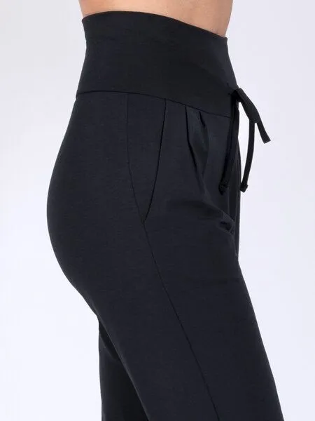 Magadi Magadi Yogahose SUSAN aus Naturmaterial, mit Taschen, Schwarz, – Produktbild 3 von 4
