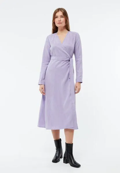 Givn Berlin Givn Berlin Wickelkleid GBVIRGINIA aus TENCEL mit Peach-Effekt, Rose, – Produktbild 2 von 5