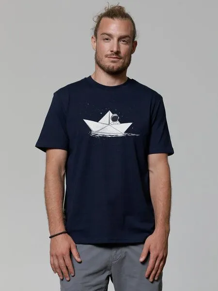 watapparel watapparel T-Shirt Astronaut in paper boat, French navy, – Produktbild 2 von 4