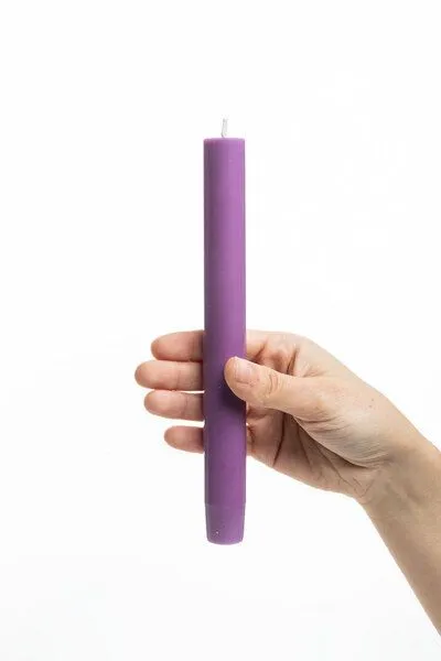 Tranquillo Handgearbeitete Stabkerzen GLUMI violet 4er-Set, 20 cm - violett – Produktbild 4 von 5