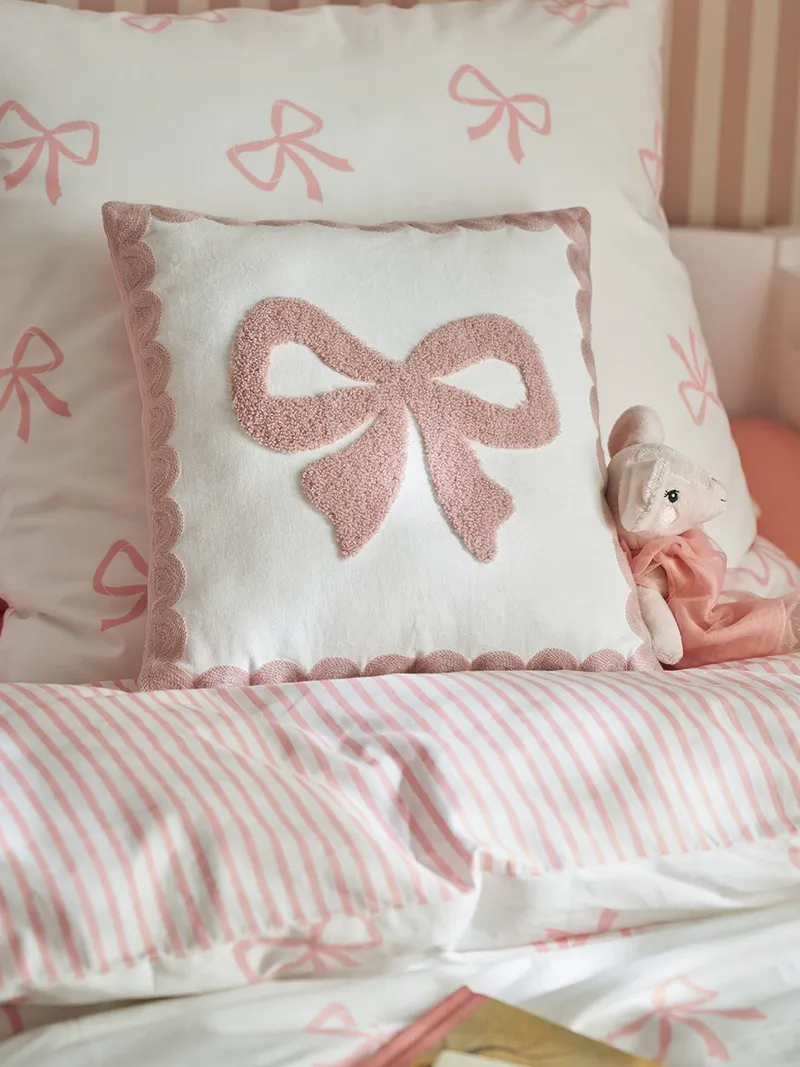 Vertbaudet Deko-Kissen SCHLEIFE mit Zierborte Kinderzimmer, Wollweiß, – Produktbild 1 von 4