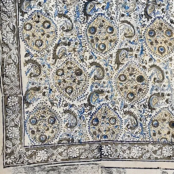 Der Lindwurm Der Lindwurm Kalamkari- Tuch (55x55 cm), Handdruck mit Pflanzenfarben, Gelb/grün/blau, – Produktbild 2 von 2