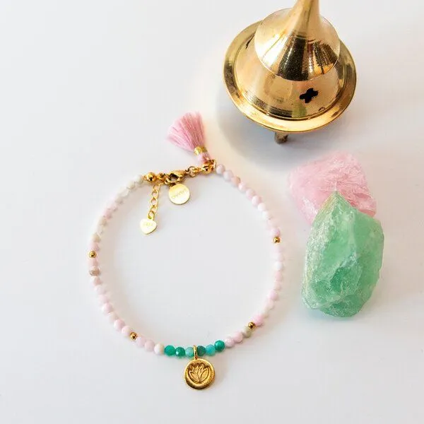 Divasya Divasya Armband Inner Soul - pinker Opal & vergoldeter Lotus Anhänger – Produktbild 2 von 4