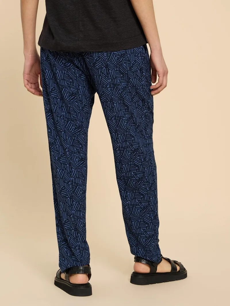 White Stuff White Stuff Maison LENZING™ ECOVERO™ Jerseyhose, Marine print, – Produktbild 4 von 4