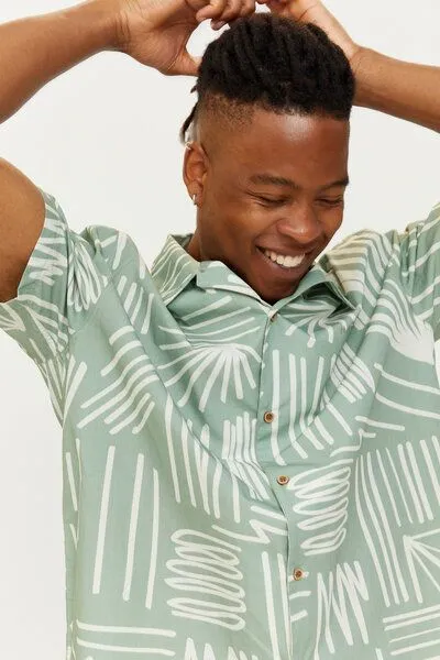 Mazine Mazine Lockeres Hemd - Honolulu Shirt - aus Biobaumwolle, Grün (cobalt green/printed), – Produktbild 3 von 4