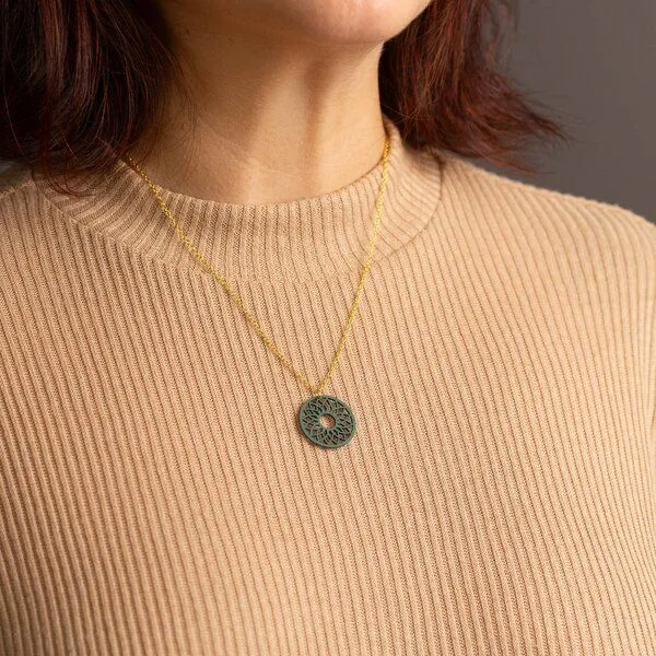 feinformart feinformart Kette mit Holzanhänger 'Spirit', Moosgrün (grün), – Produktbild 5 von 5