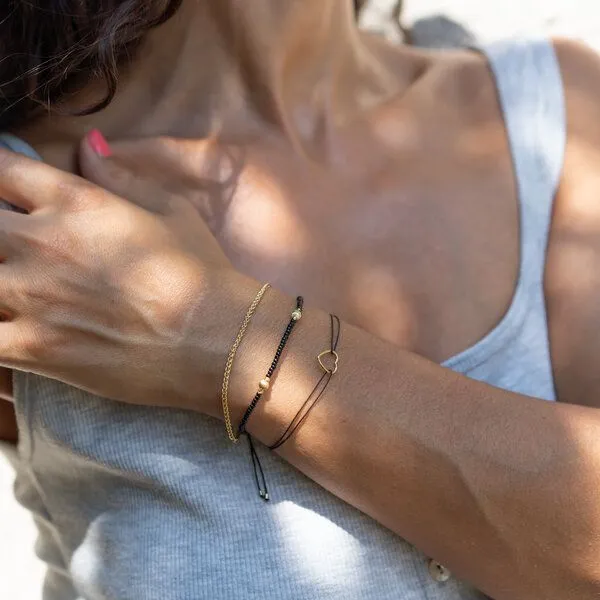 juni juni Armbandset Schwarz / Gold - hergestellt in Deutschland aus recyceltem Gold und Silber – Produktbild 1 von 4