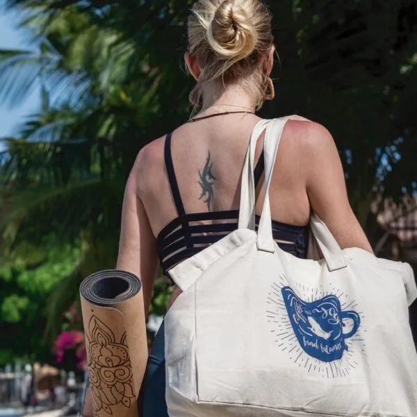 Divasya Divasya Shopper-Bag aus Biobaumwolle mit Yogamotiven, Coffee & yoga, – Produktbild 3 von 3