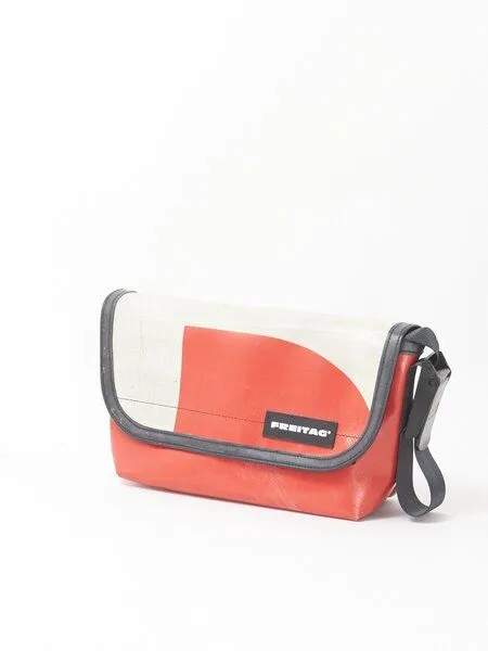 Freitag Freitag F41 Hawaii Five-O - red white (000004494099) – Produktbild 2 von 2