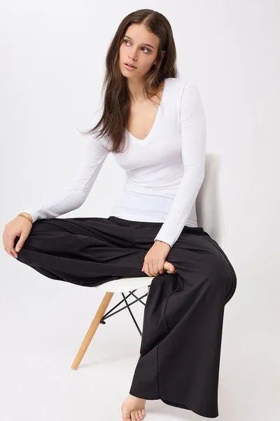 mandala mandala Slim V-Neck, White (weiß), – Produktbild 3 von 3