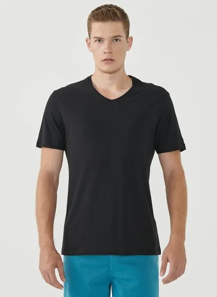 ORGANICATION ORGANICATION Basic T-Shirt aus Bio-Baumwolle mit V-Ausschnitt, Black, – Produktbild 1 von 4