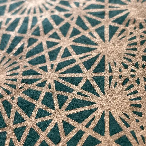 Veskor Cassiopeia Veskor Cassiopeia DEMIHEPTERAKT Heilige Geometrie Linoldruck | 40 × 40 cm | Kupfer auf Smaragdgrün – Produktbild 3 von 4