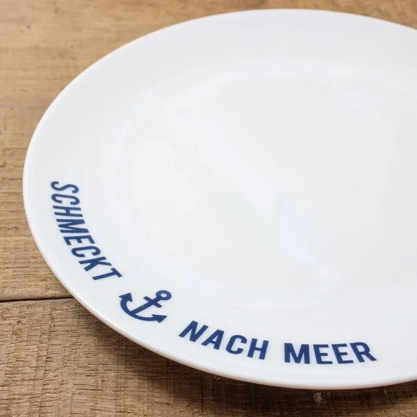 Bow & Hummingbird Bow & Hummingbird Porzellanteller Schmeckt nach Meer – Produktbild 2 von 4