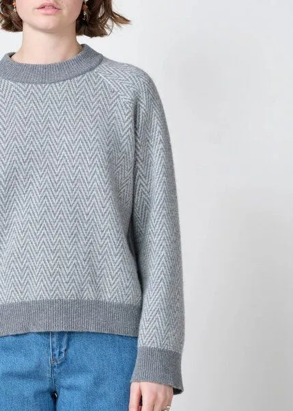 Klitmøller Collective Klitmøller Collective Merino-Pullover mit Zick-Zack-Muster Modell: Hanne, Grey tones, – Produktbild 1 von 3