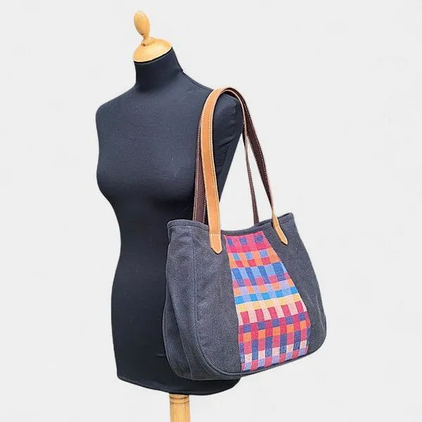 Dragolina Dragolina Schultertasche/ Shopper Bente mit Webstoff der Pwo Karen, Coffee, – Produktbild 2 von 2