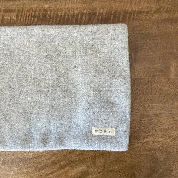 mio eco mio eco Kleines Yin Yoga Kissen Kissenhülle Elbwolle, Grau, – Produktbild 2 von 4