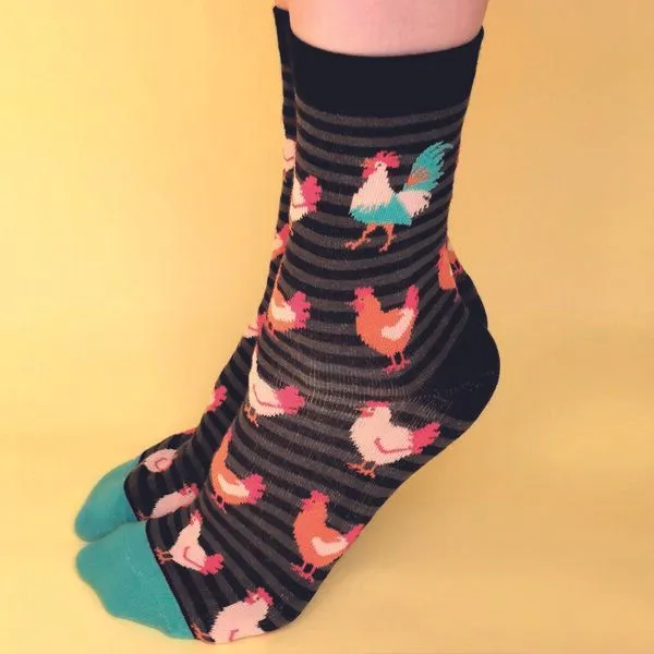 Fräulein Prusselise Fräulein Prusselise Hühnerhof Socke Hahn Henne Ostern Bauernhof schwarz türkies bunt gemustert, Schwarz, – Produktbild 3 von 3