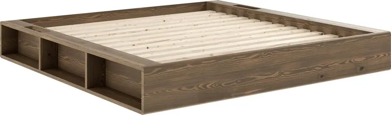 Karup Design Stauraumbett Ziggy Bed, Stauraumbett, FSC®-zertifiziertes Massivholz made in Europe (Erhältlich für Matratzen Breite 90, 120, 140, 160 oder 180 cm), mit 3 Ablagen, inklusive Lattenrost, ohne Matratze, mehrere Farben, Braun, – Produktbild 8 von 8