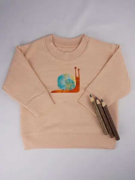 MelaDi Meladi Kinder Baby - Sweater aus Biobaumwolle - Schnecke auf Creme Latte, Mokka, – Produktbild 4 von 7