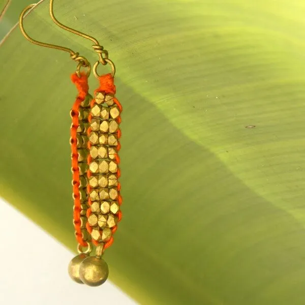 KIKOONI KIKOONI Dokra Ohrringe „Strands“, Orange, – Produktbild 4 von 4