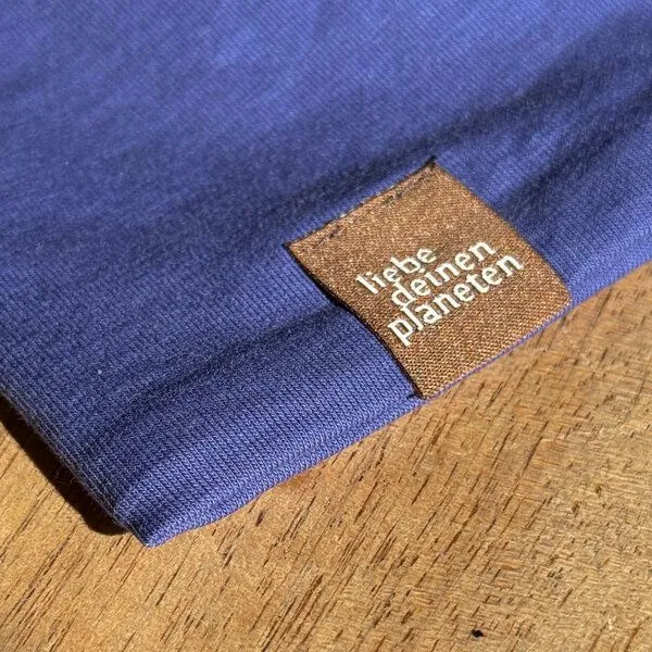 Liebe Deinen Planeten Liebe Deinen Planeten Bio Beanie in 3 Größen Herren & Damen in vielen Farben bequeme Jersey Mütze aus Bio Baumwollmix, Cosmic lilac, – Produktbild 3 von 4