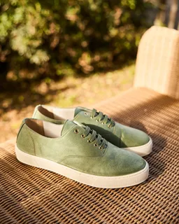 Minuit Sur Terre Minuit Sur Terre Damen vegan Sneaker Cuore Salbeigrün – Produktbild 1 von 1