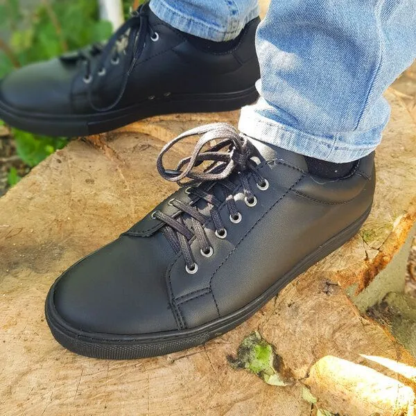 Fairticken Fairticken Unisex-Pure-Sneaker SOCORO mit veganem "Mais"-Leder, Schwarz, – Produktbild 1 von 4