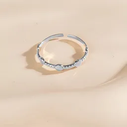 ELEKTROPULLI Größenverstellbarer Fine Dots Ring ca. Ø 17mm von Elektropulli – Produktbild 1 von 1