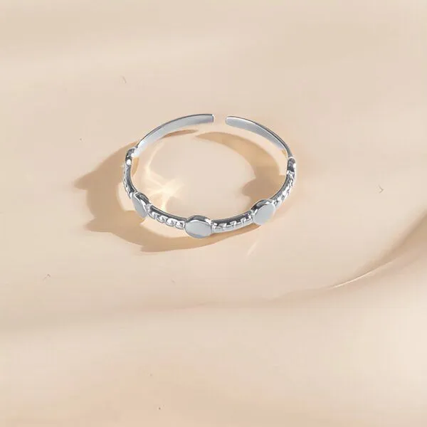 ELEKTROPULLI Größenverstellbarer Fine Dots Ring ca. Ø 17mm von Elektropulli, Silber, – Produktbild 1 von 4