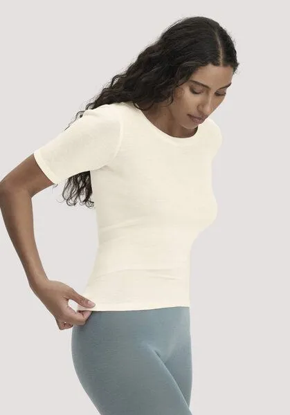 hessnatur hessnatur T-Shirt PURE FUNCTION aus Bio-Merinowolle mit Seide, Natur, – Produktbild 1 von 4