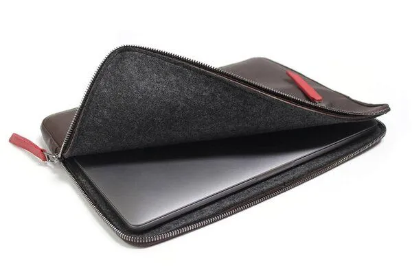 Pack & Smooch Pack & Smooch MacBook Pro 16" Leder Hülle (2021-2023) ANGUS (Mulesing-frei), Dunkel-braun, – Produktbild 4 von 4