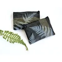 renna deluxe renna deluxe Farn Etui mit Gold Pünktchen Taschenorganizer, vegan – Produktbild 1 von 1