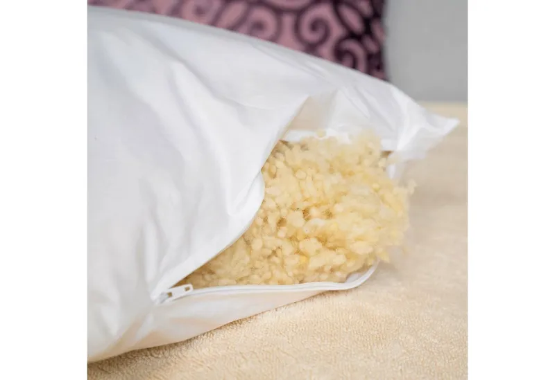 Ritter Decken Kissenfüllung Schurwollkügelchen aus 100% Schurwolle kbT, mulesingfrei, 1 kg, Füllmaterial für Kissen, Nackenrollen & Inletts, natürlich, Beige, – Produktbild 3 von 5