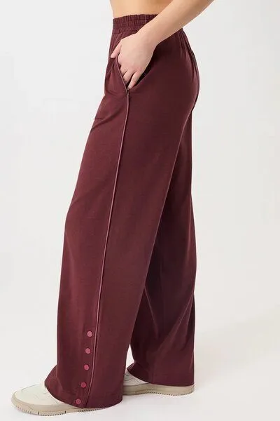 mandala Mandala Track Pants, Ruby (weinrot), – Produktbild 1 von 3