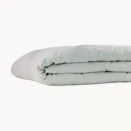 Slāf Slāf Hanf Sommer Bettdecke 135x200 mit kbA Batistbezug GOTS – Produktbild 1 von 1