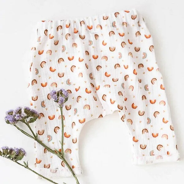 NoniKids Berlin Baby Baggy Hose *Regenbogen* Bio Musselin | NoniKids Berlin – Produktbild 1 von 3