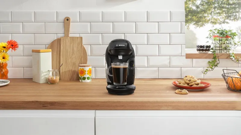 Tassimo Tassimo Kapselmaschine style friendly TAS112E, über 70 Getränke, platzsparend, geeignet für alle Tassen, Wassertank 0,7 L, Schwarz, – Produktbild 1 von 5