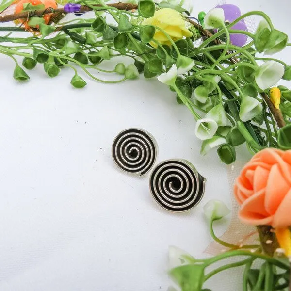 pakilia pakilia Silber Ohrringe Labyrinth rund Fair-Trade und handmade – Produktbild 2 von 4