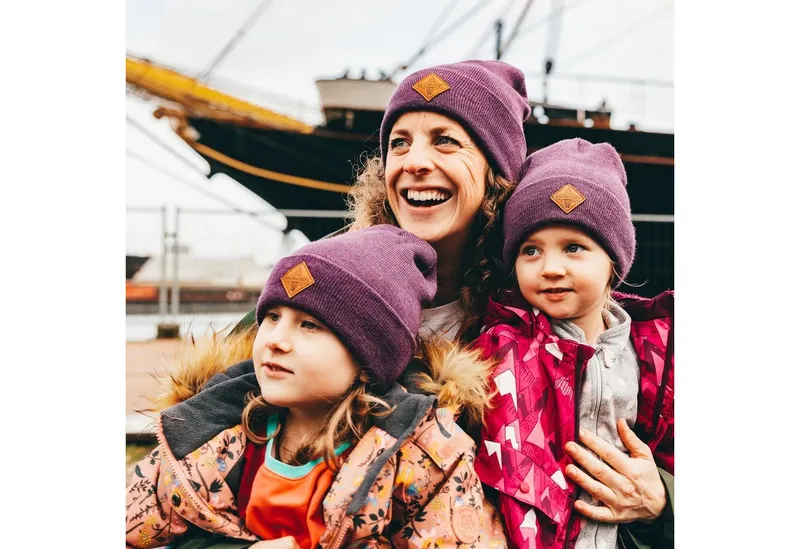 Soulbuddy Strickmütze Partnerlook Beanie Mütze für Damen, Herren & Kinder (Set, 1x Eltern Beanie & 1x Kids Beanie, OEKO-TEX® Standard 100 zertifiziert), Lila, – Produktbild 3 von 5