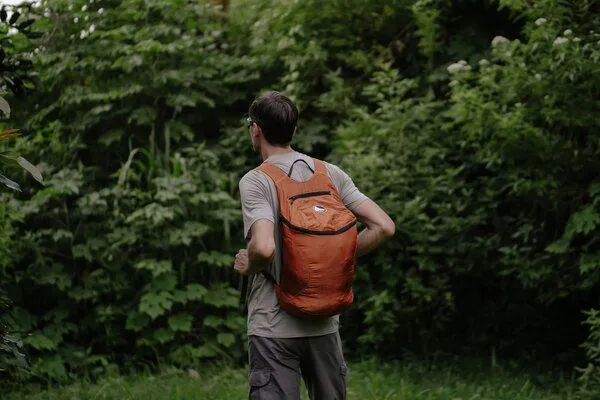 Ticket to the Moon Ticket to the Moon Ultraleicht Rucksack "Backpack Plus" (25l) aus upcyceltem Nylon, Terracotta, – Produktbild 4 von 4