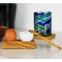 Mitienda Shop Mitienda Shop Eierhalter mit Eierbecher und Löffel Olivenholz – Produktbild 1 von 1